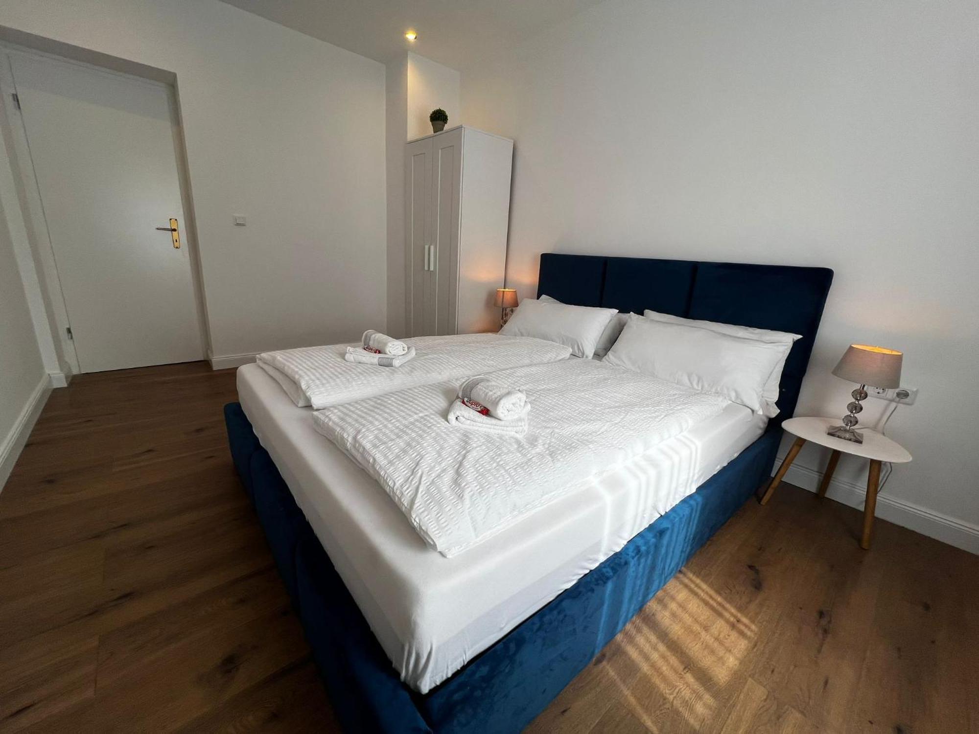 105 Quadratmeter Apartment, Parkplatz, Kinderfreundlich, 6 Personen, Wifi, Vollausgestattete Kueche, Crimmitschau Exterior photo